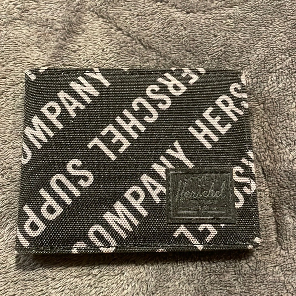 Mens Herschel supply co wallet